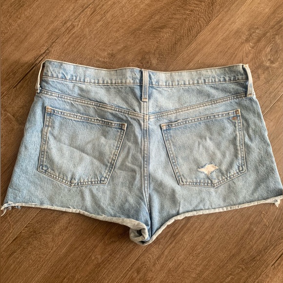 NWT Madewell Relaxed Denim Shorts in Madera Wash: Side-Slit Edition size 31 - Picture 9 of 9